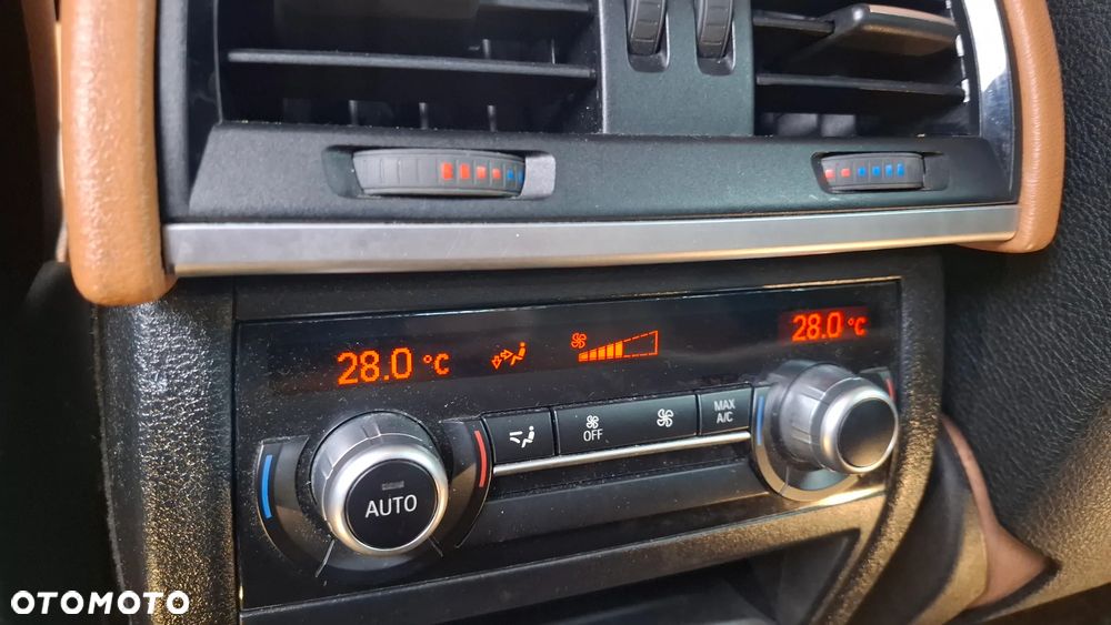 BMW X6 35i xDrive - 24