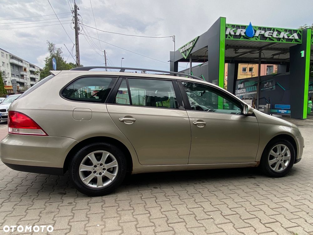 Volkswagen Golf 1.6 Comfortline - 5