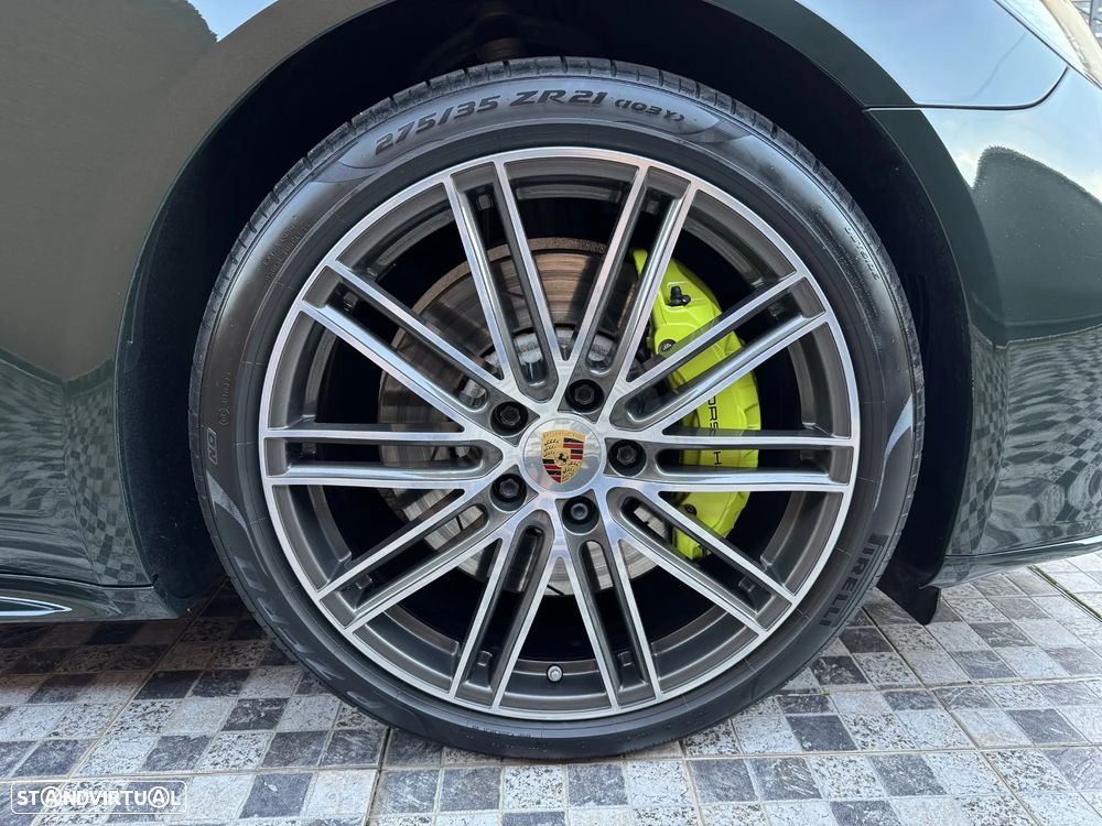 Porsche Panamera Sport Turismo 4 E-Hybrid - 11