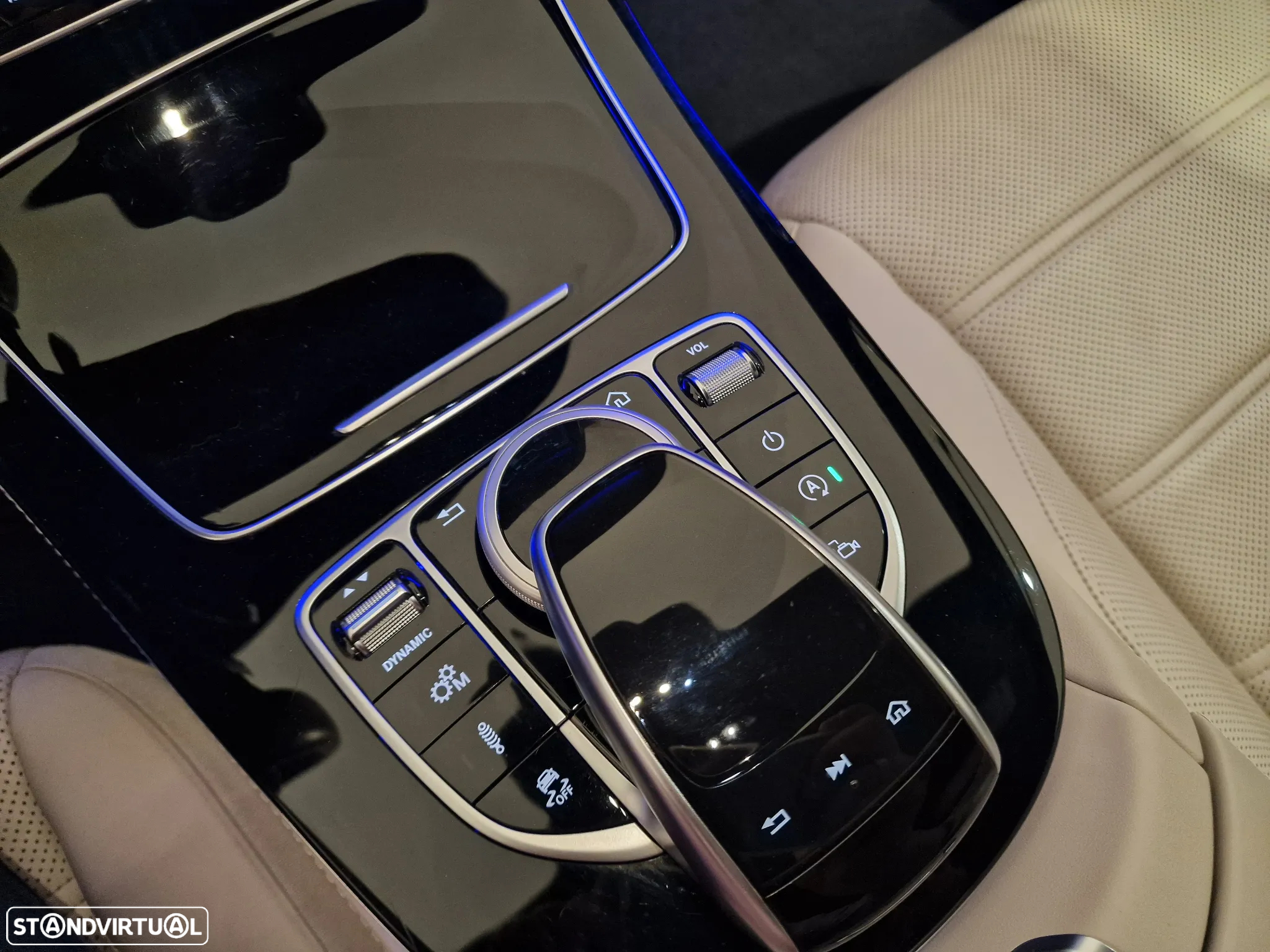 Mercedes-Benz E 43 AMG 4Matic 9G-TRONIC - 12