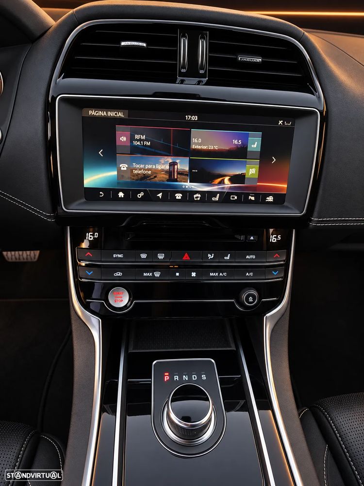Jaguar XE - 24