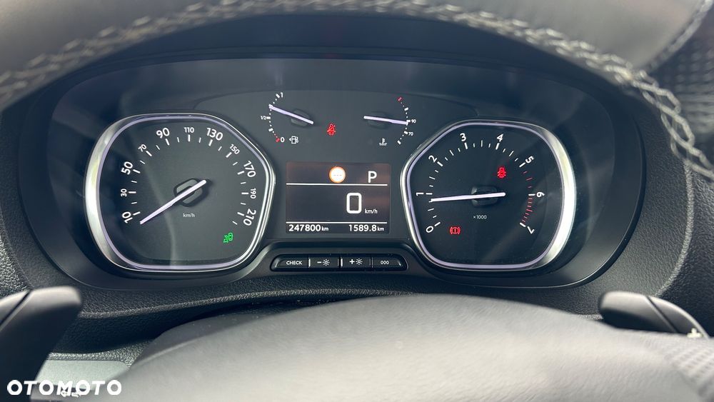 Peugeot Expert - 33