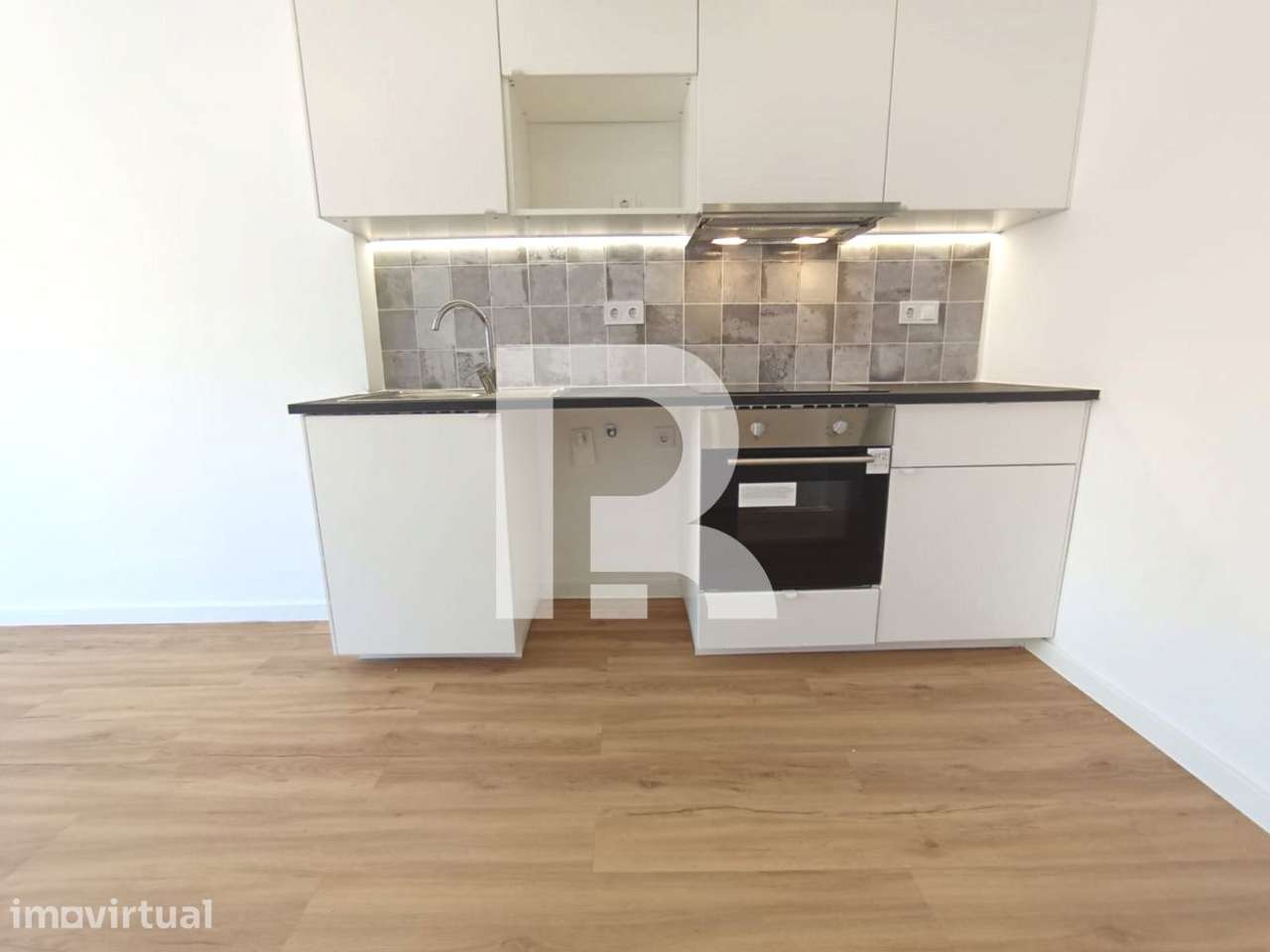 Apartamento T3 totalmente remodelado em Agualva-Cacem - Grande imagem: 4/24