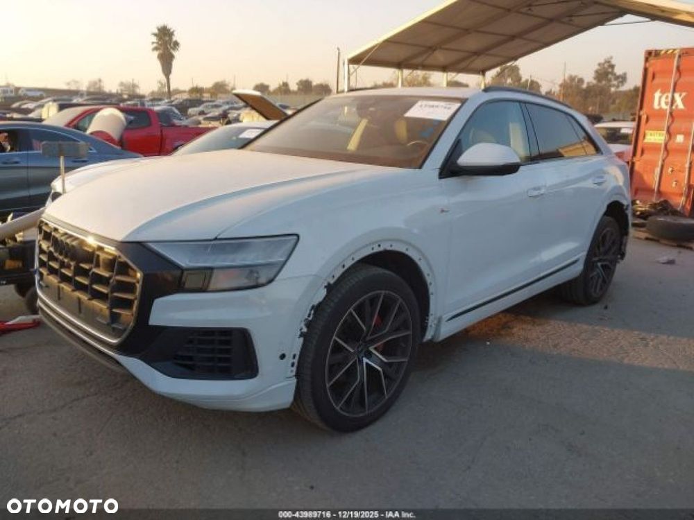 Audi Q8 - 11