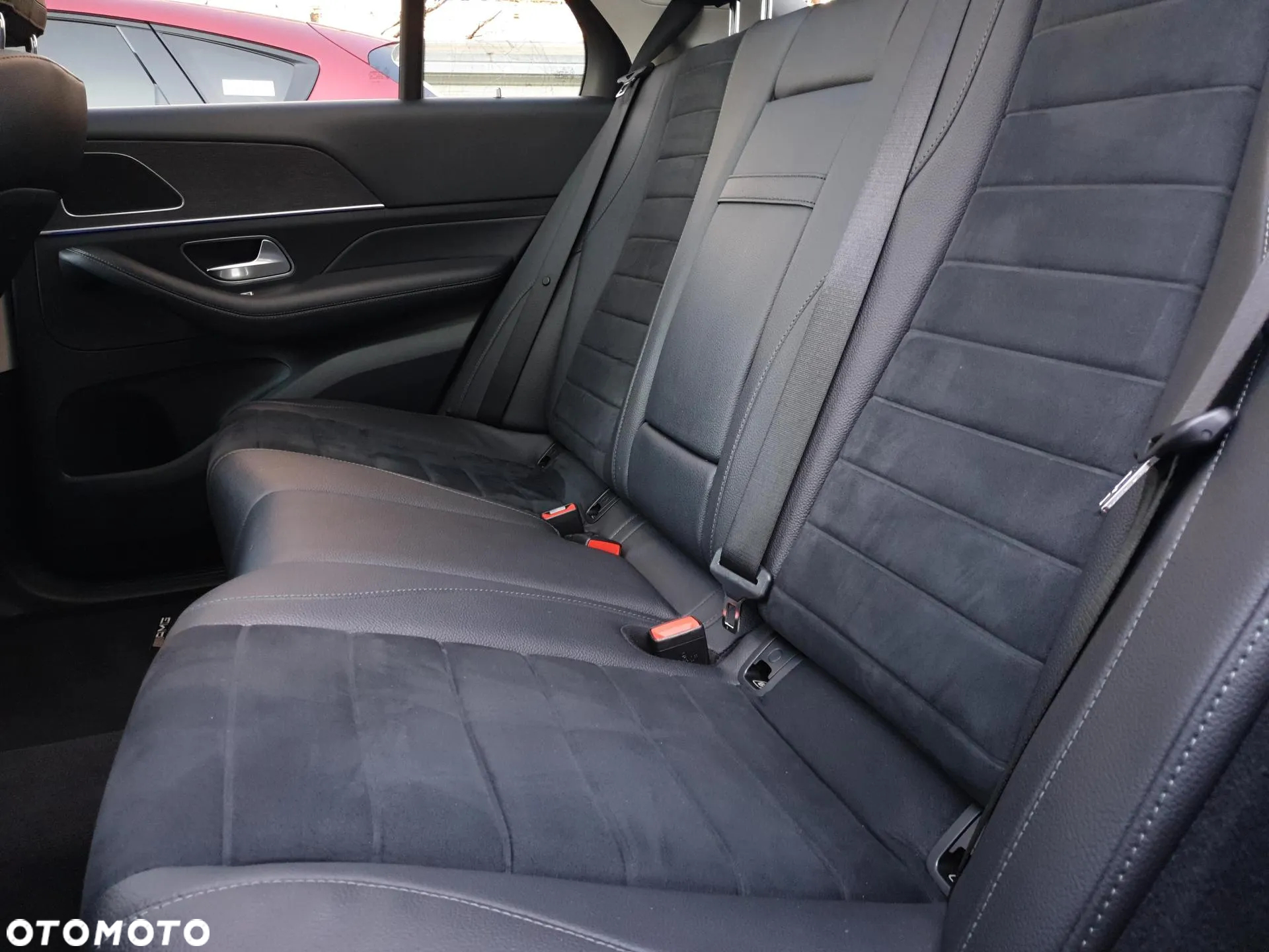 Mercedes-Benz GLE 300 d 4-Matic - 27