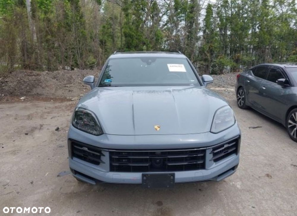 Porsche Cayenne - 2