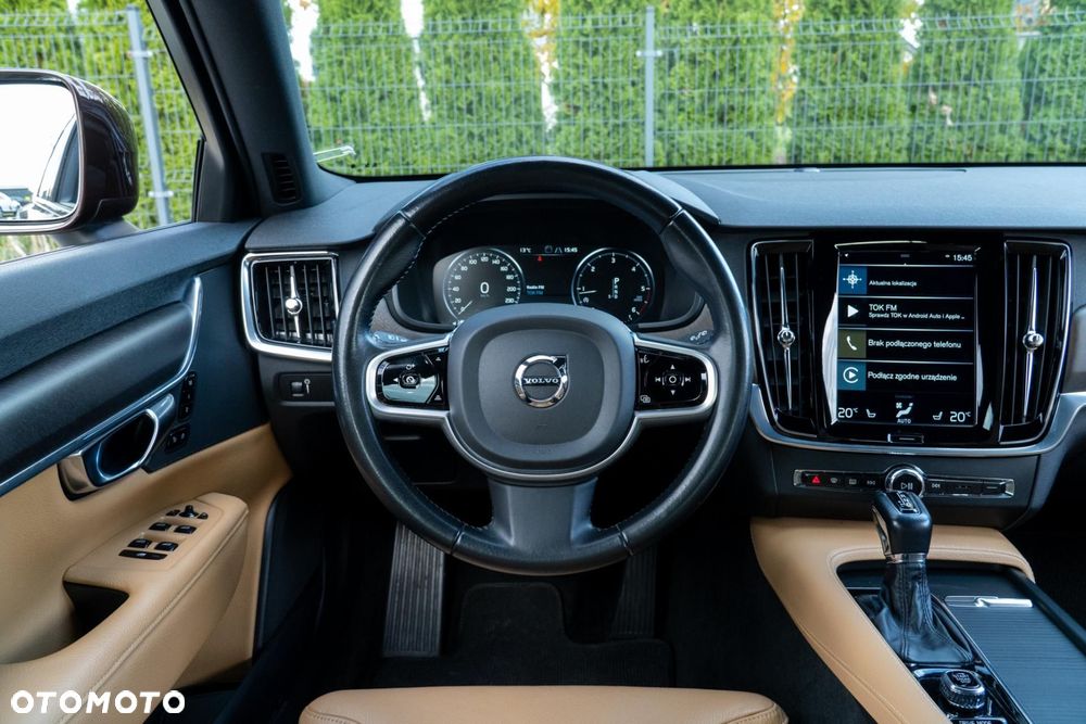 Volvo V90 Cross Country - 11