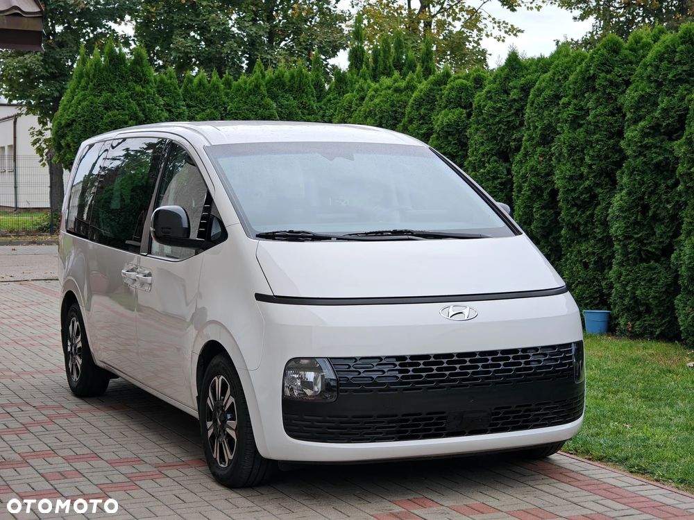 Hyundai Staria - 2