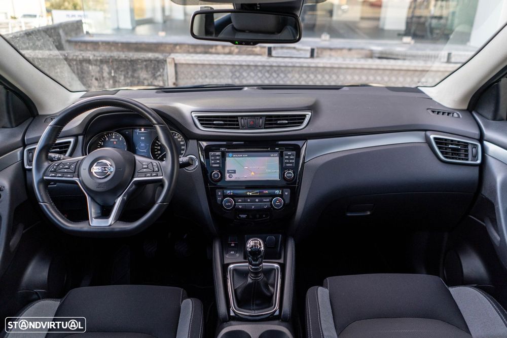 Nissan Qashqai 1.2 DIG-T N-Connecta 18 - 6