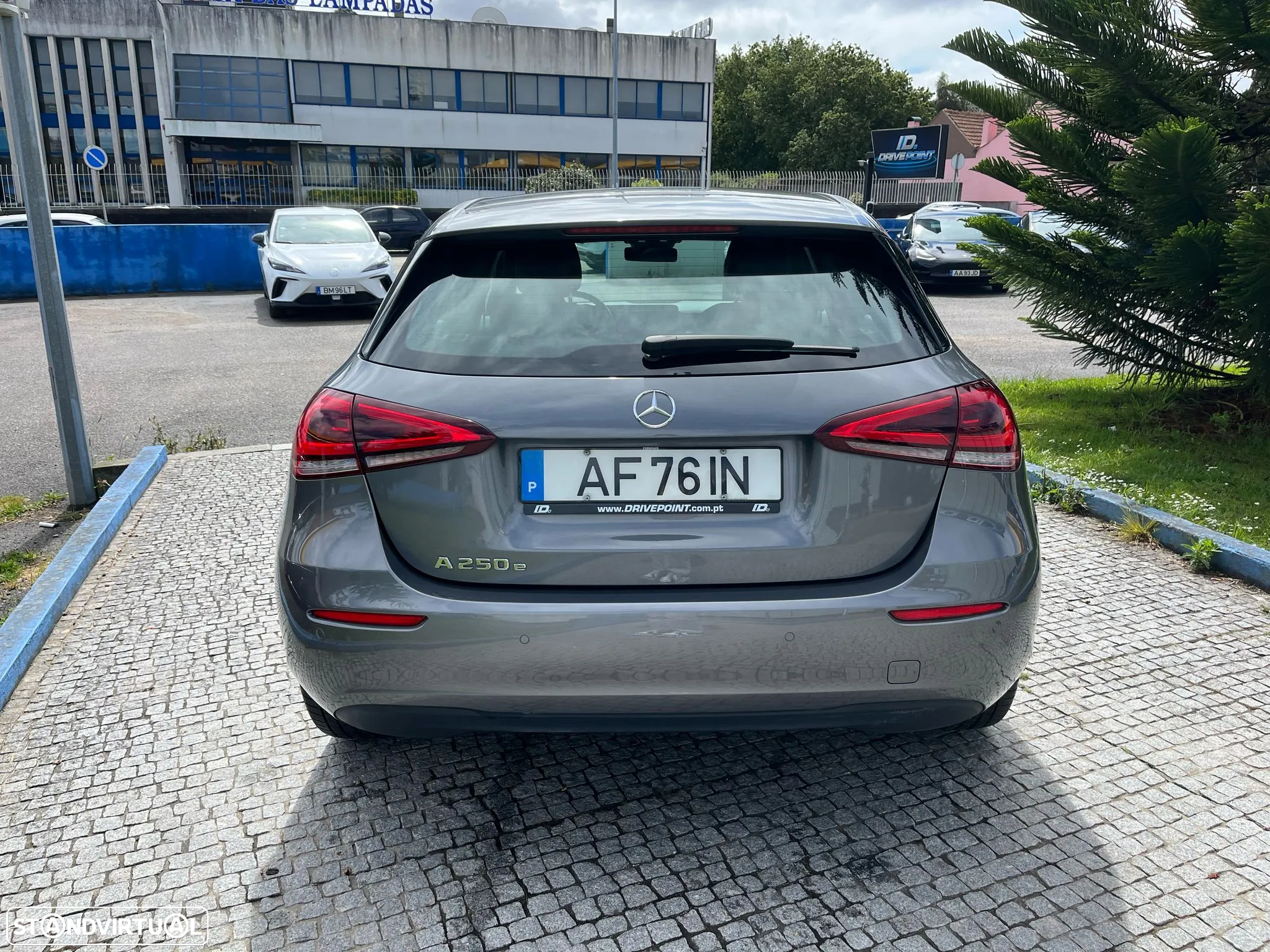 Mercedes-Benz A 250 e Style Plus - 9