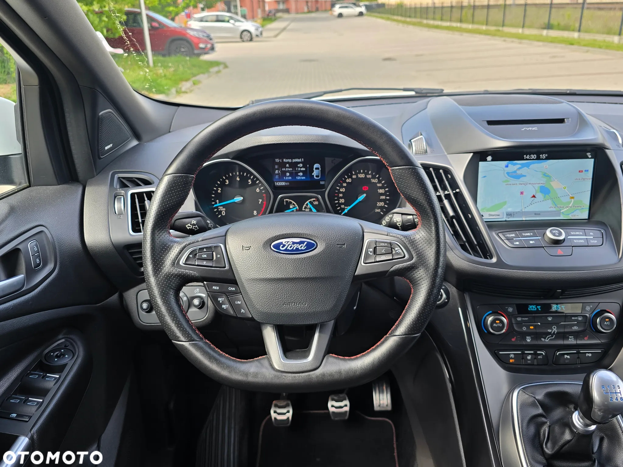Ford Kuga 1.5 EcoBoost 2x4 ST-Line - 15