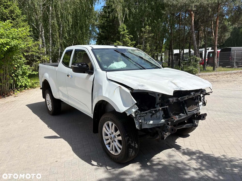 Isuzu D-MAX - 4