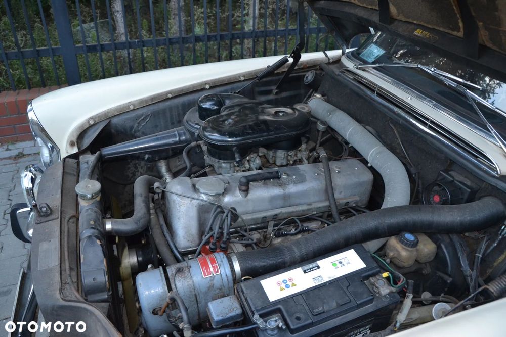 Mercedes-Benz W111 - 15
