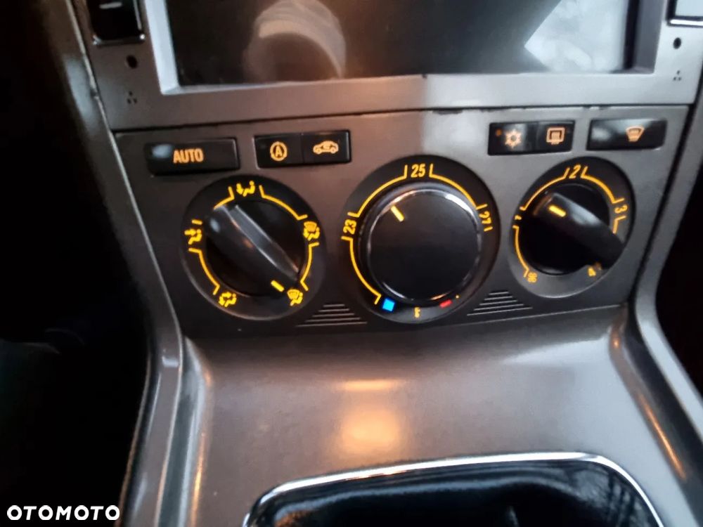 Opel Antara 2.0 CDTI 4x4 Navi - 22