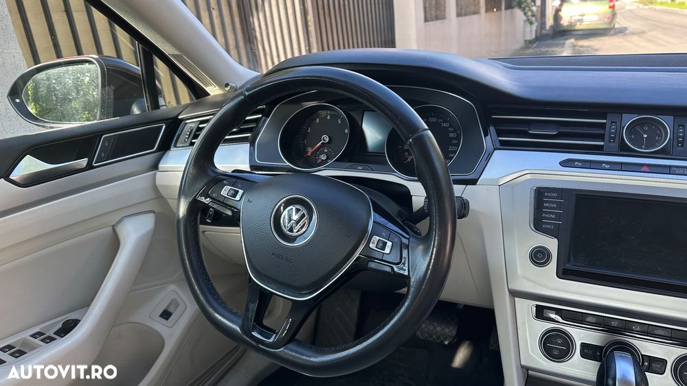 Volkswagen Passat 1.8 TSI (BlueMotion Technology) DSG Highline - 18