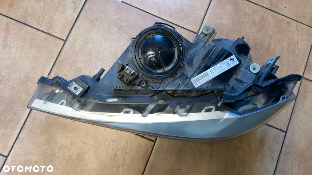 BMW F30 F31 REFLEKTOR LAMPA PRZEDNIA LEWA PRZÓD EUROPA 7259523 USZKODZONE UCHWYTY - 4