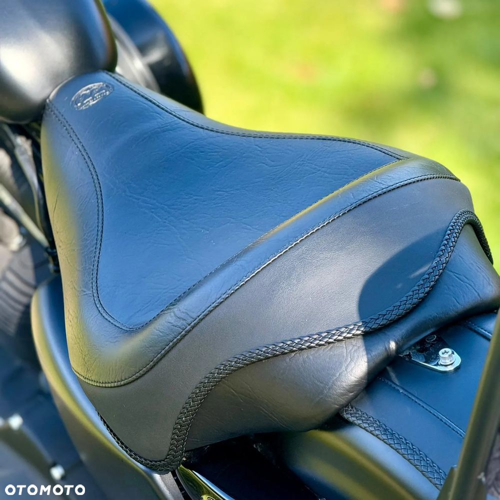 Harley-Davidson Sportster Iron 883 - 11