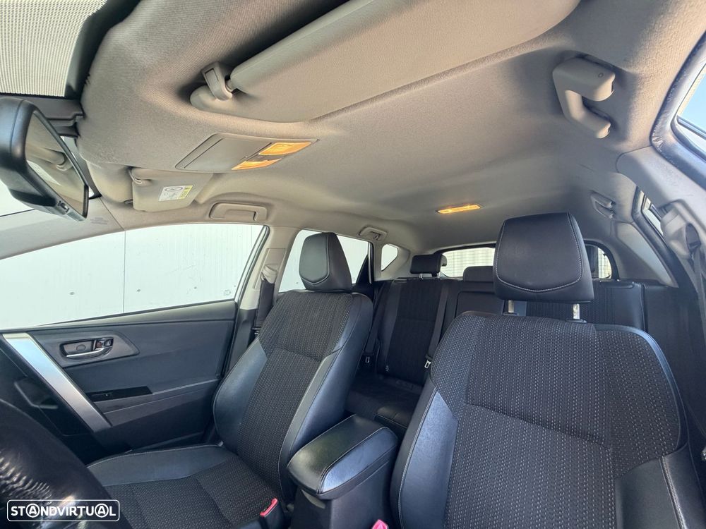 Toyota Auris - 31