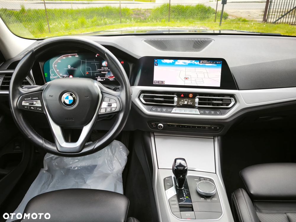 BMW Seria 3 - 35