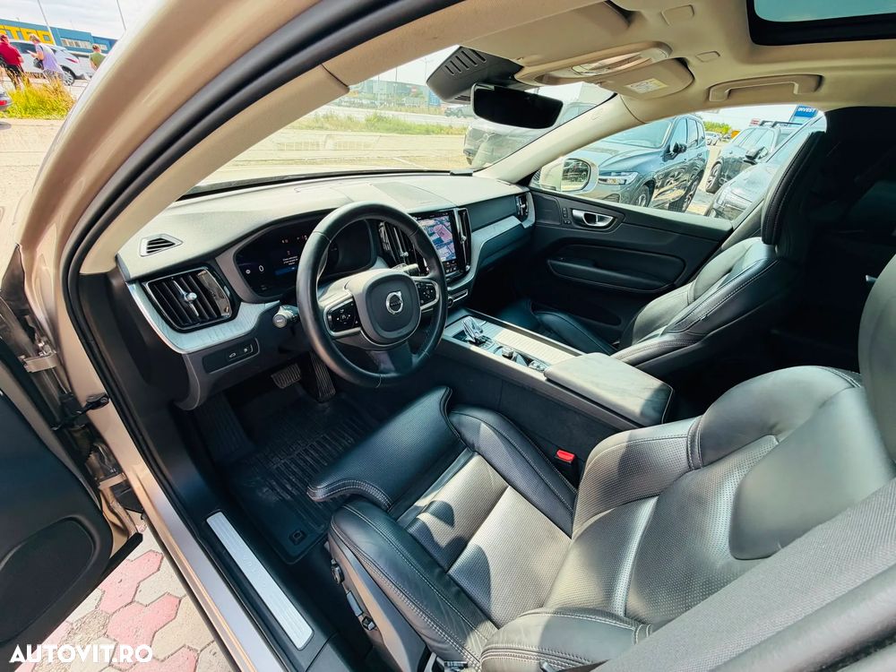 Volvo XC 60 Recharge T8 AWD AT Plus Bright - 7