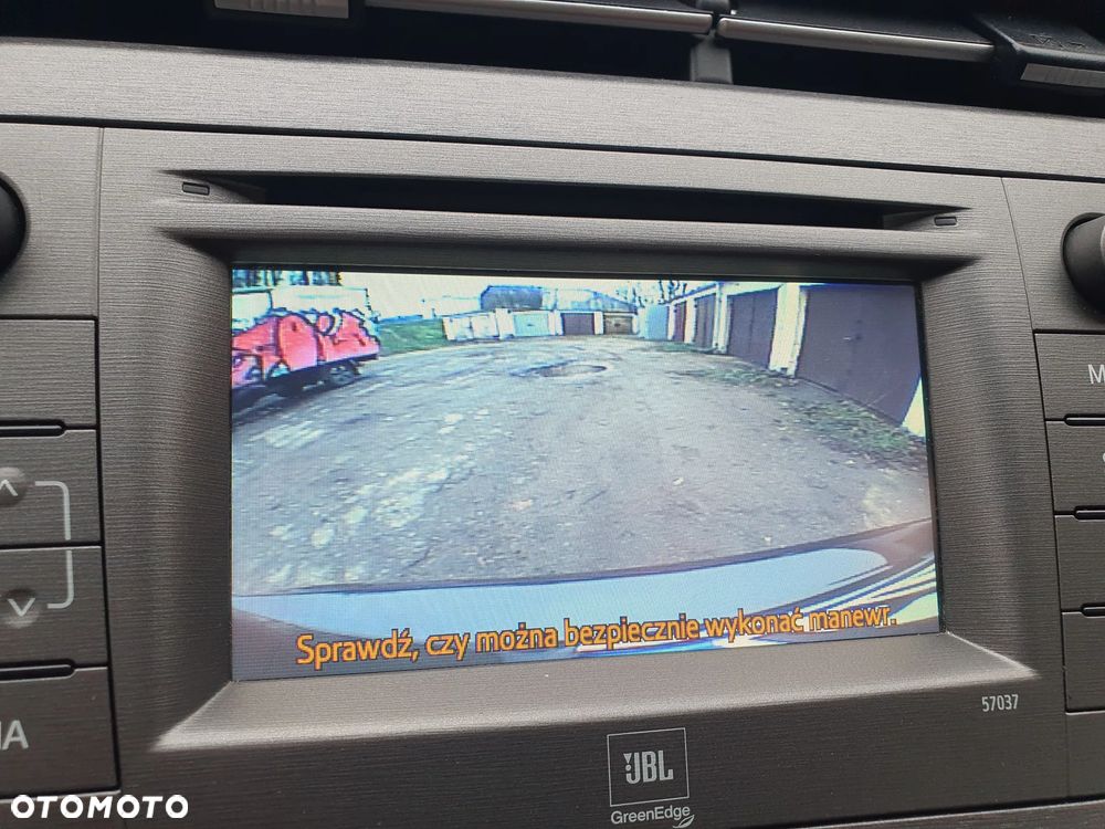 Toyota Prius (Hybrid) - 17