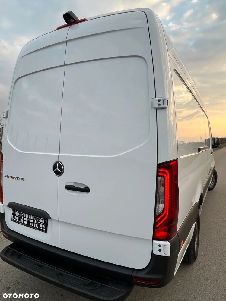 Mercedes-Benz 314 eSprinter Furgon 3.5t - 6