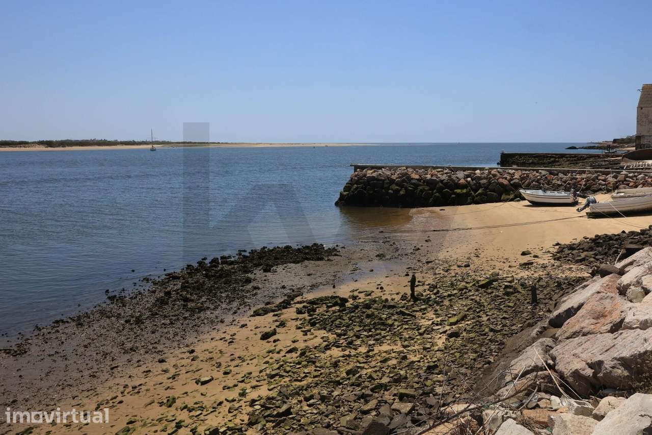 Apartamento T2 para renovar em VRSA - Algarve - Grande imagem: 4/33