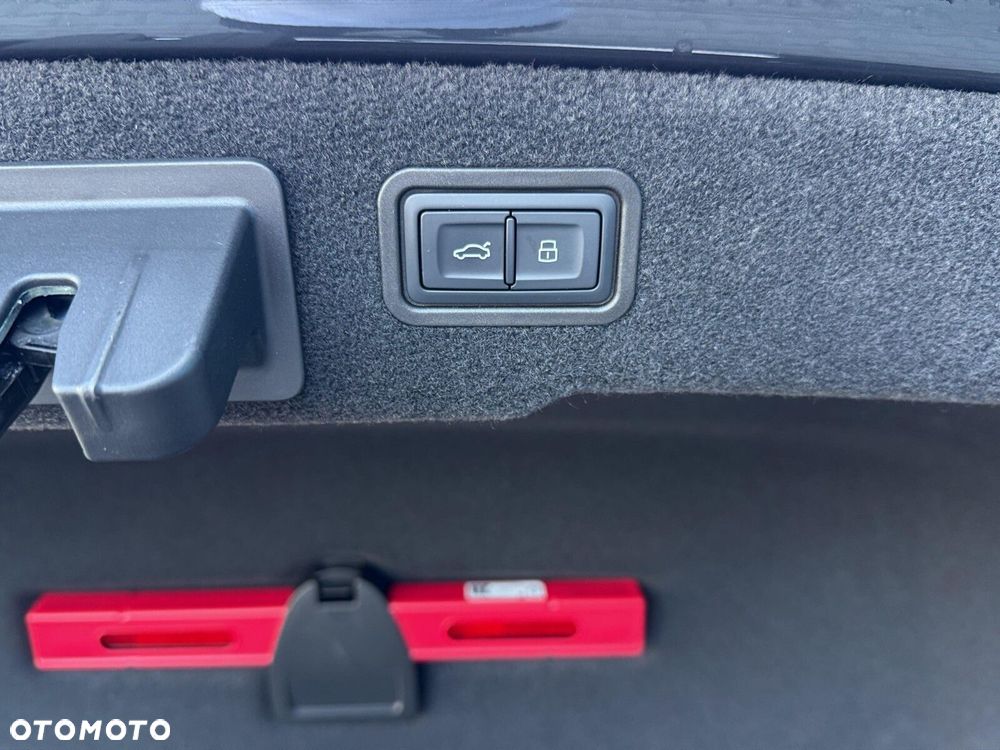Audi A8 L 55 TFSI mHEV Quattro Tiptr - 38