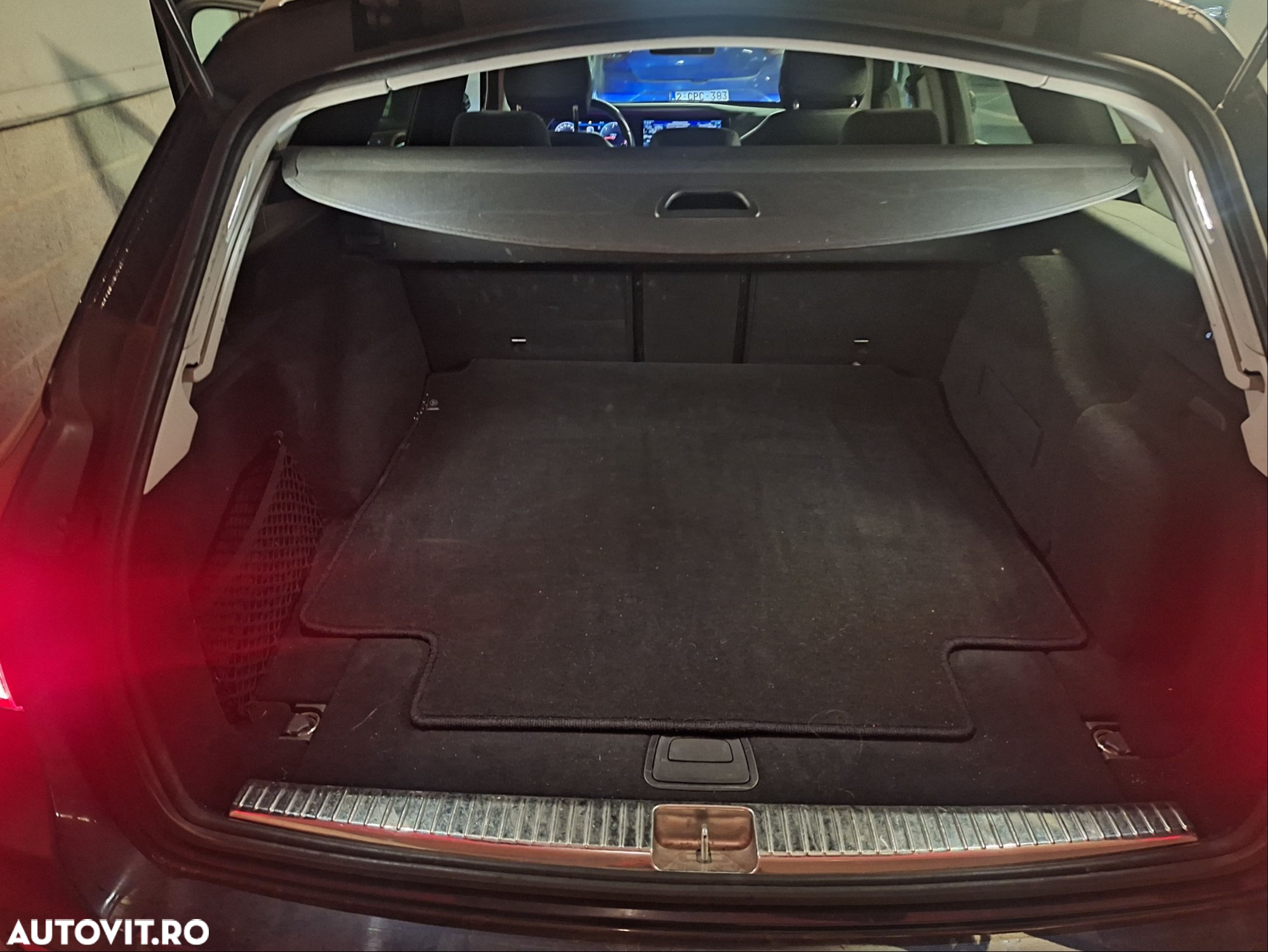Mercedes-Benz E 200 d T 9G-TRONIC - 10