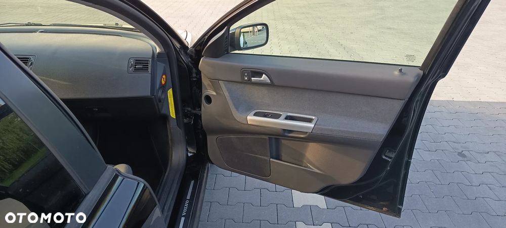 Volvo V50 2.4 - 12