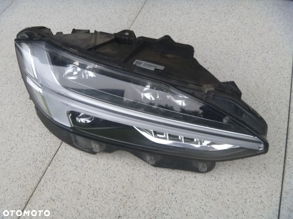 VOLVO S90 V90 16-21 LAMPA FULL LED PRAWA PRZEDNIA ORYGINAŁ ŁADNA  31689202 - 3