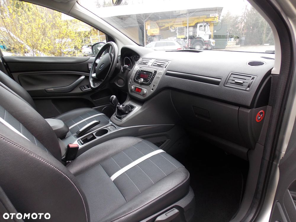 Ford Kuga 2.0 TDCi Titanium - 16