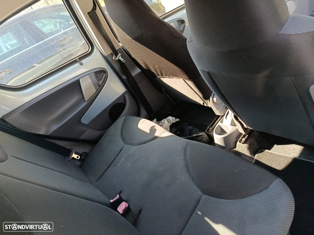 Toyota Aygo 1.0 + AC - 4