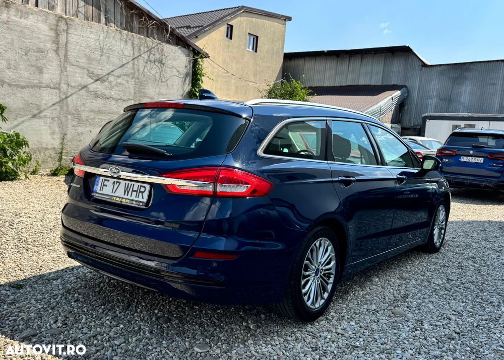 FORD Mondeo 2021 — imagine 17