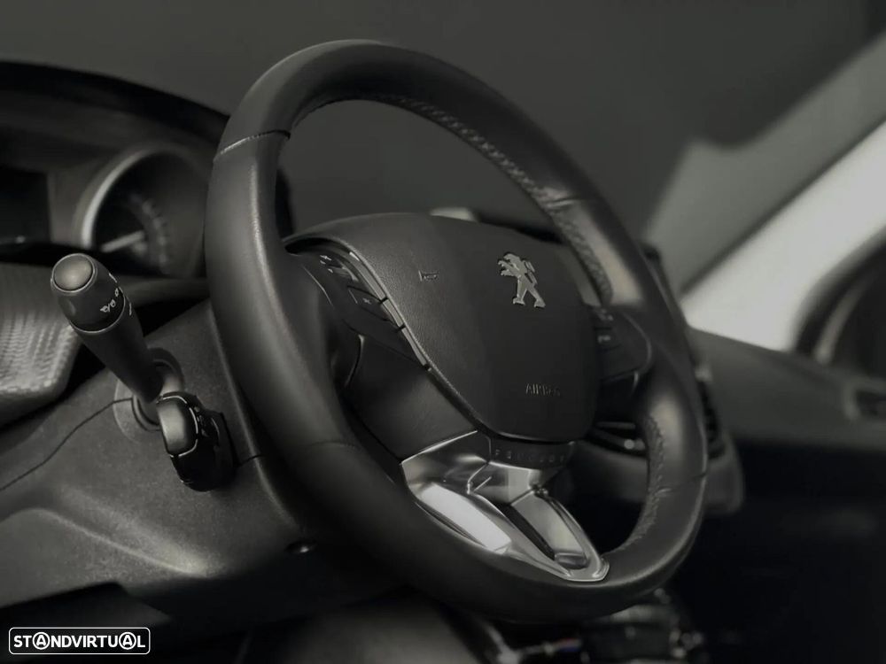 Peugeot 2008 - 6
