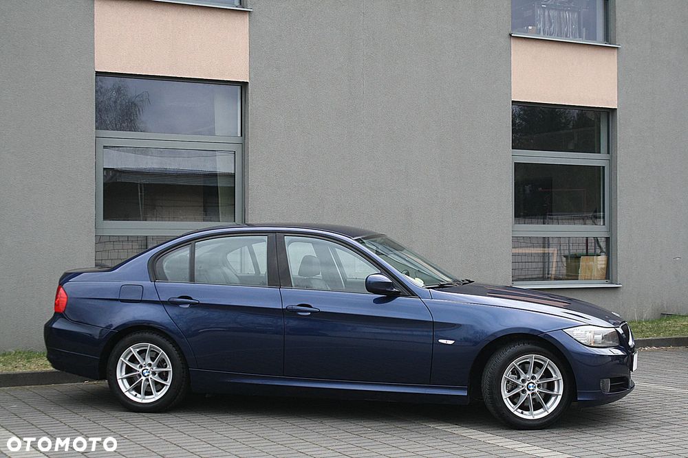 BMW Seria 3 318d Modern Line - 12
