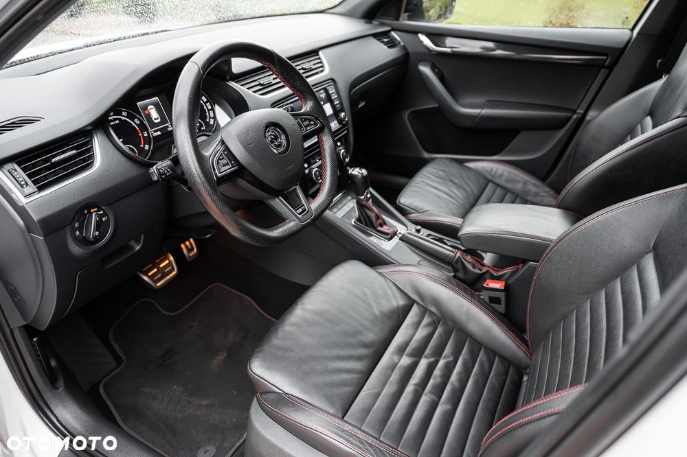 Skoda Octavia 2.0 TSI RS DSG - 16