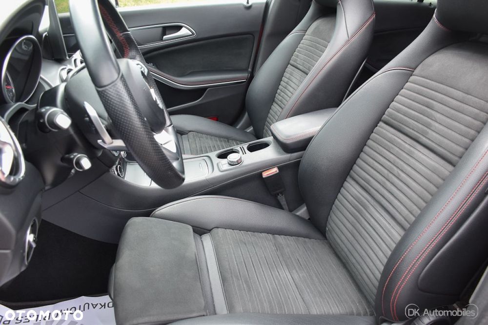 Mercedes-Benz CLA 220 4-Matic AMG Line - 20