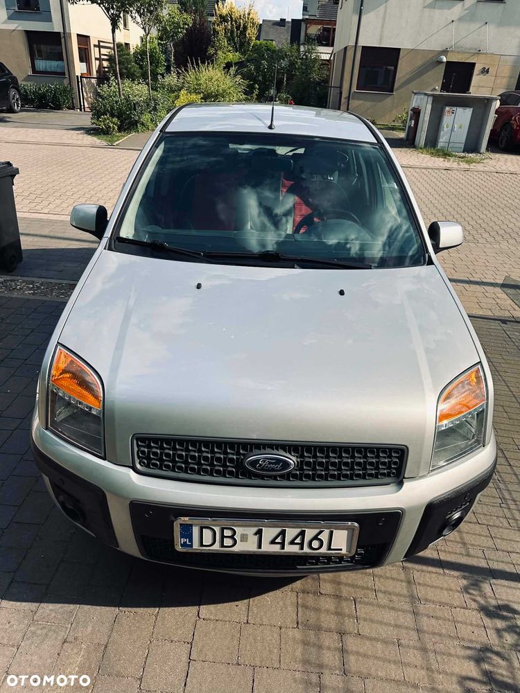 Ford Fusion - 1