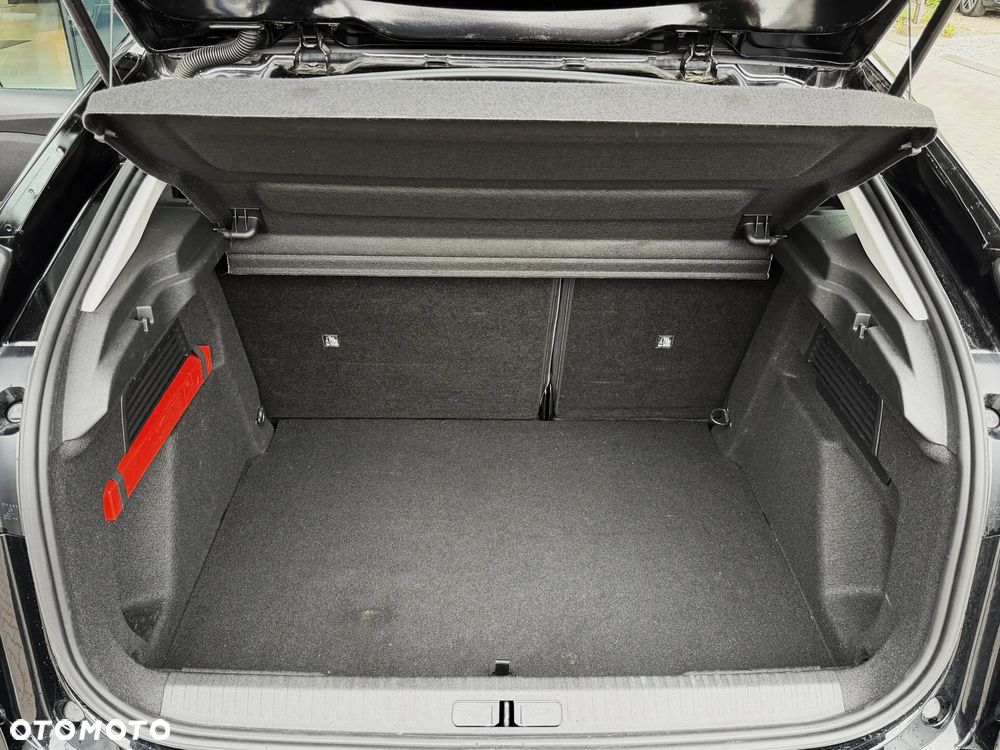 Citroën C4 1.2 PureTech Plus S&S EAT8 - 22