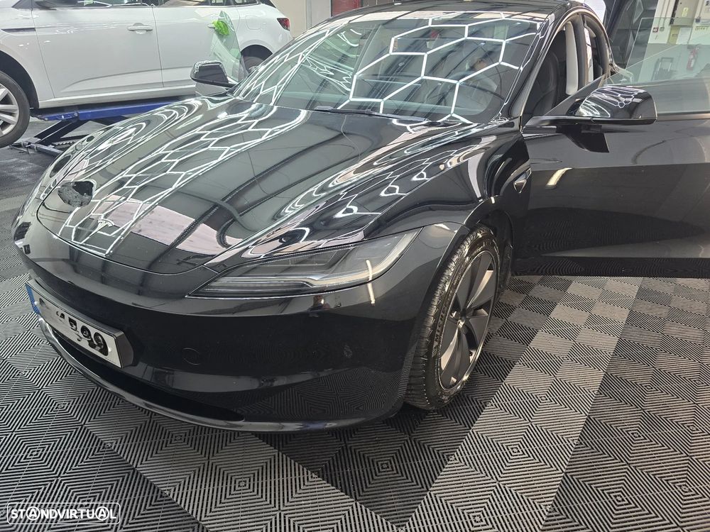 Tesla Model 3 - 12