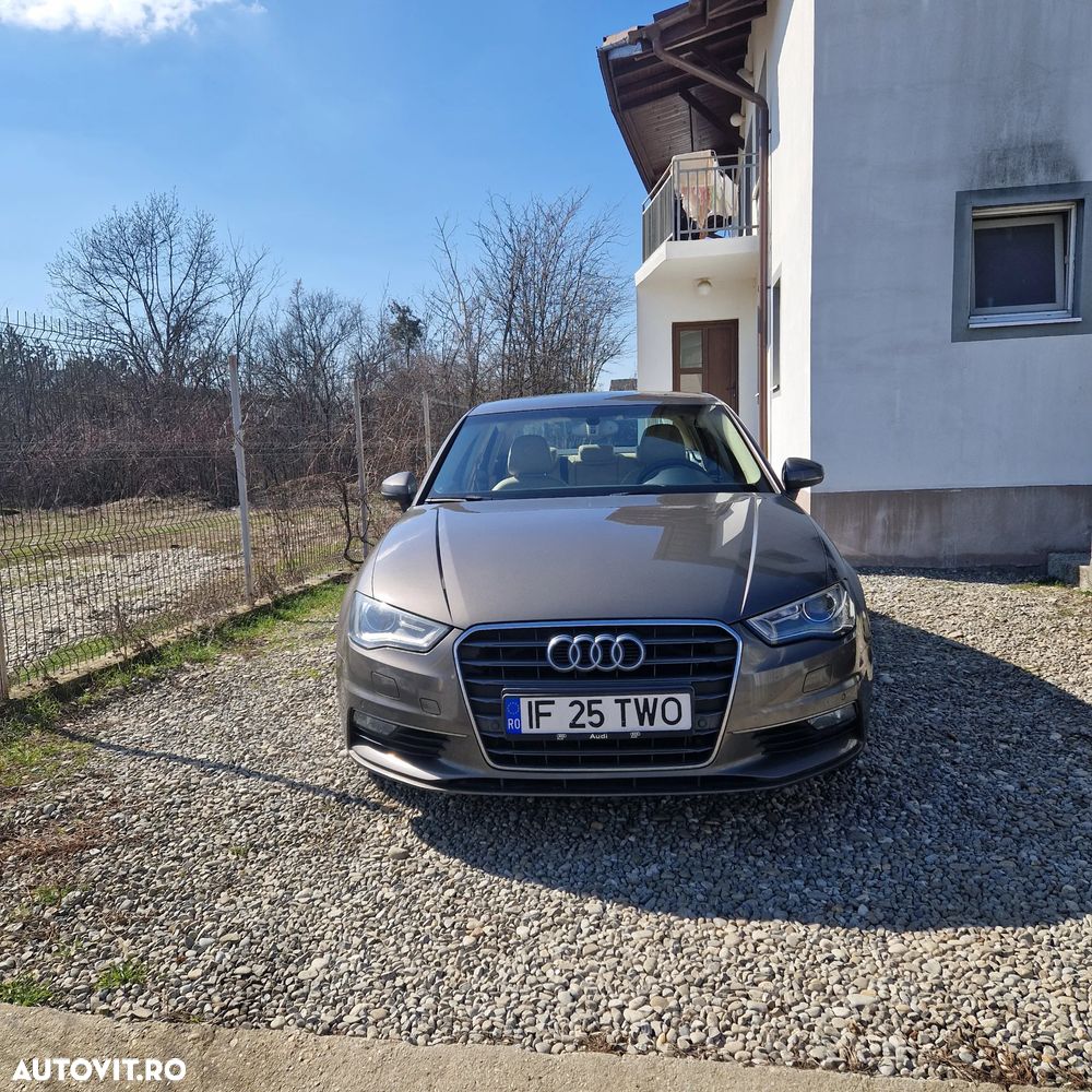 Audi A3 2.0 TDI clean Stronic Ambiente - 2