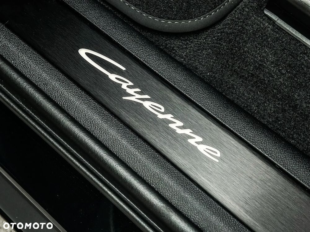 Porsche Cayenne Black Edition - 29