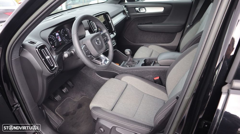 Volvo XC 40 1.5 T2 Momentum - 10