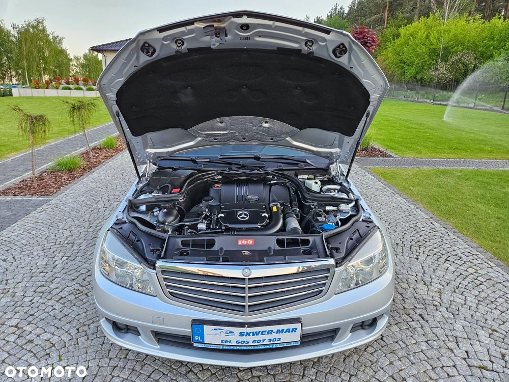 Mercedes-Benz Klasa C 200 CGI BlueEff Elegance - 36