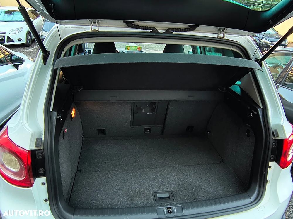 Volkswagen Tiguan - 8