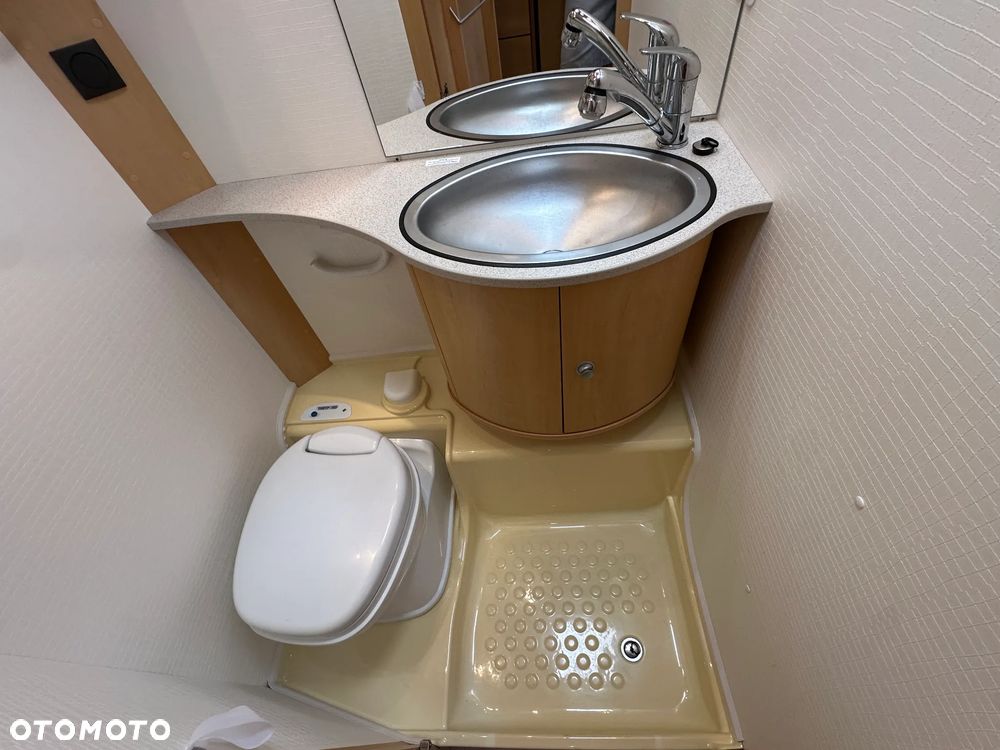 Dethleffs 510 CAMPER z napędem i przedsionkiem pompowanym !!! - 19