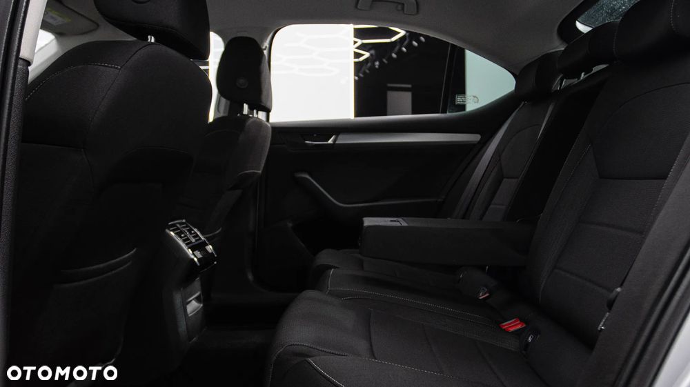 Skoda Superb 1.5 TSI ACT Ambition - 14