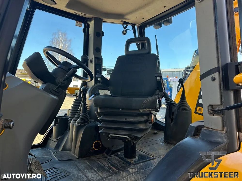 JCB 3CX Plus - 12