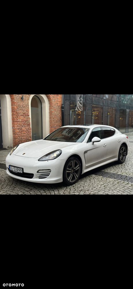 Porsche Panamera 4 PDK - 1